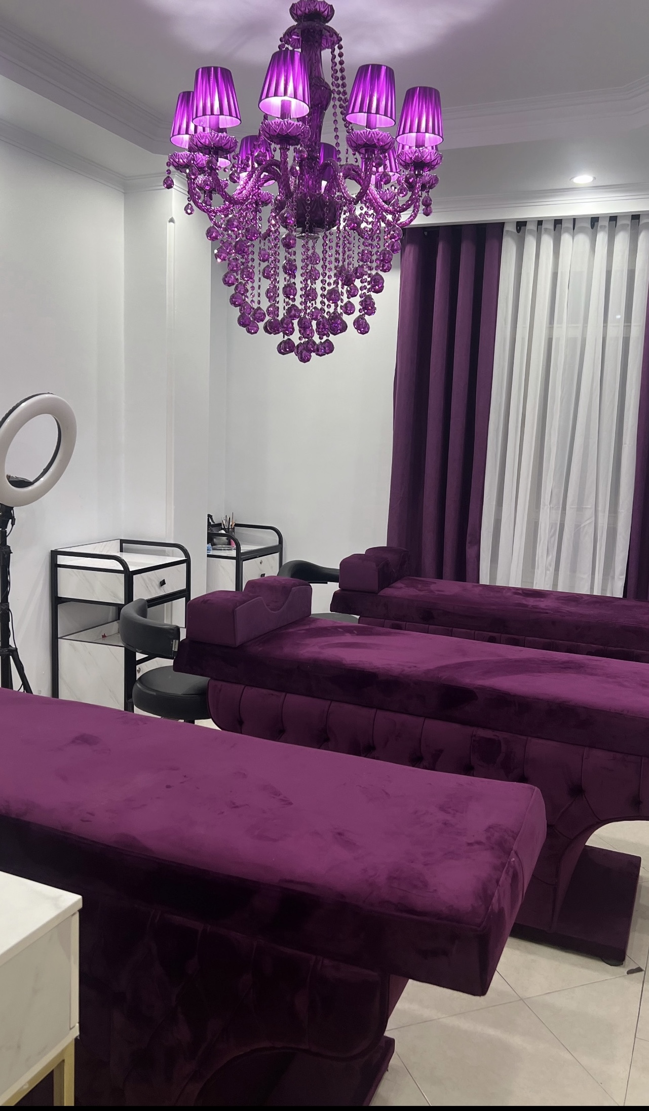 اجاره اتاق و اجاره صندلی در سعادت اباد