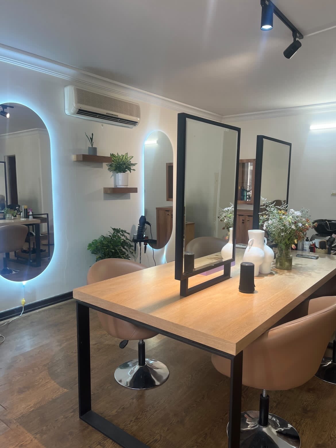 سالن زیبایی فیور