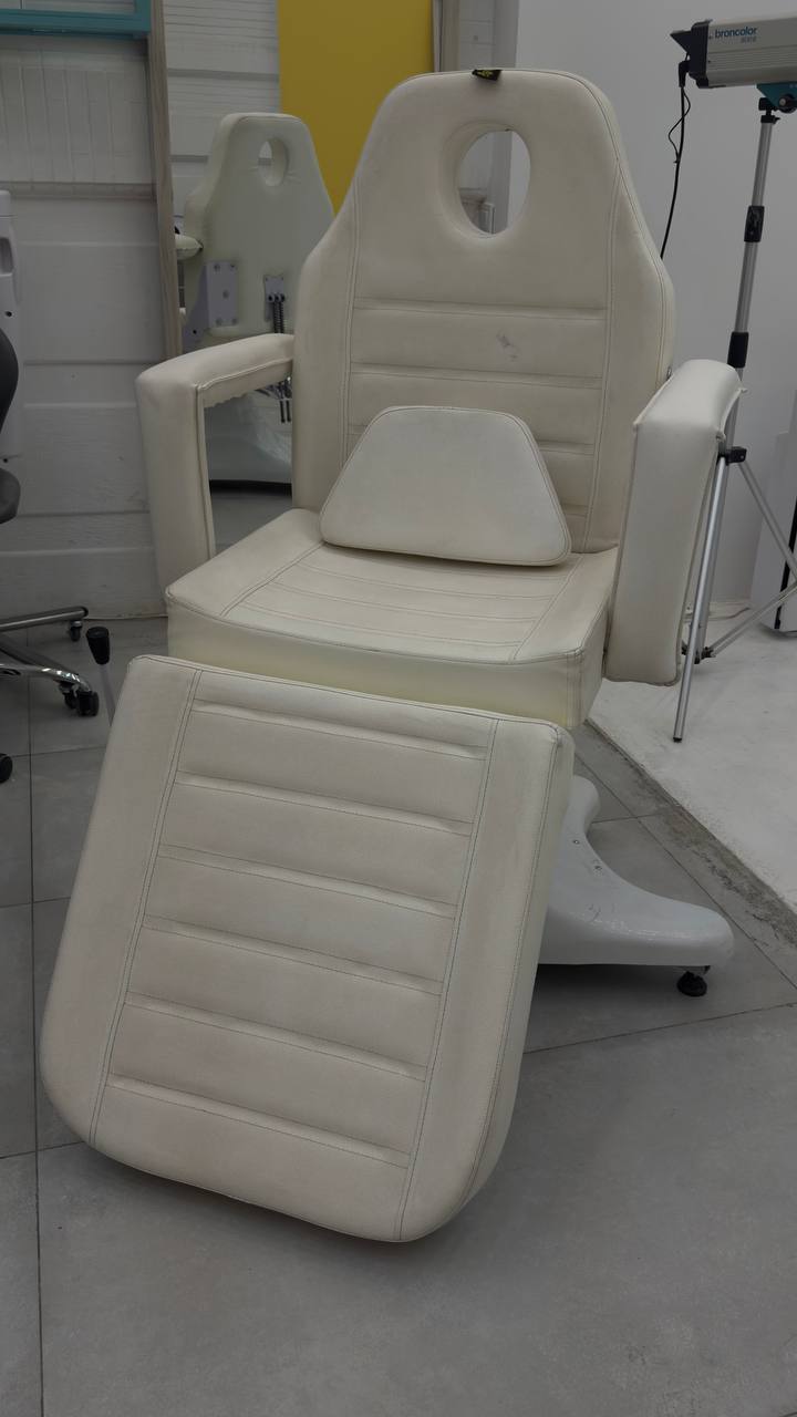 تخت ماساژ و تخت تاشو و صندلی فیشیال و میکاپ و مژه