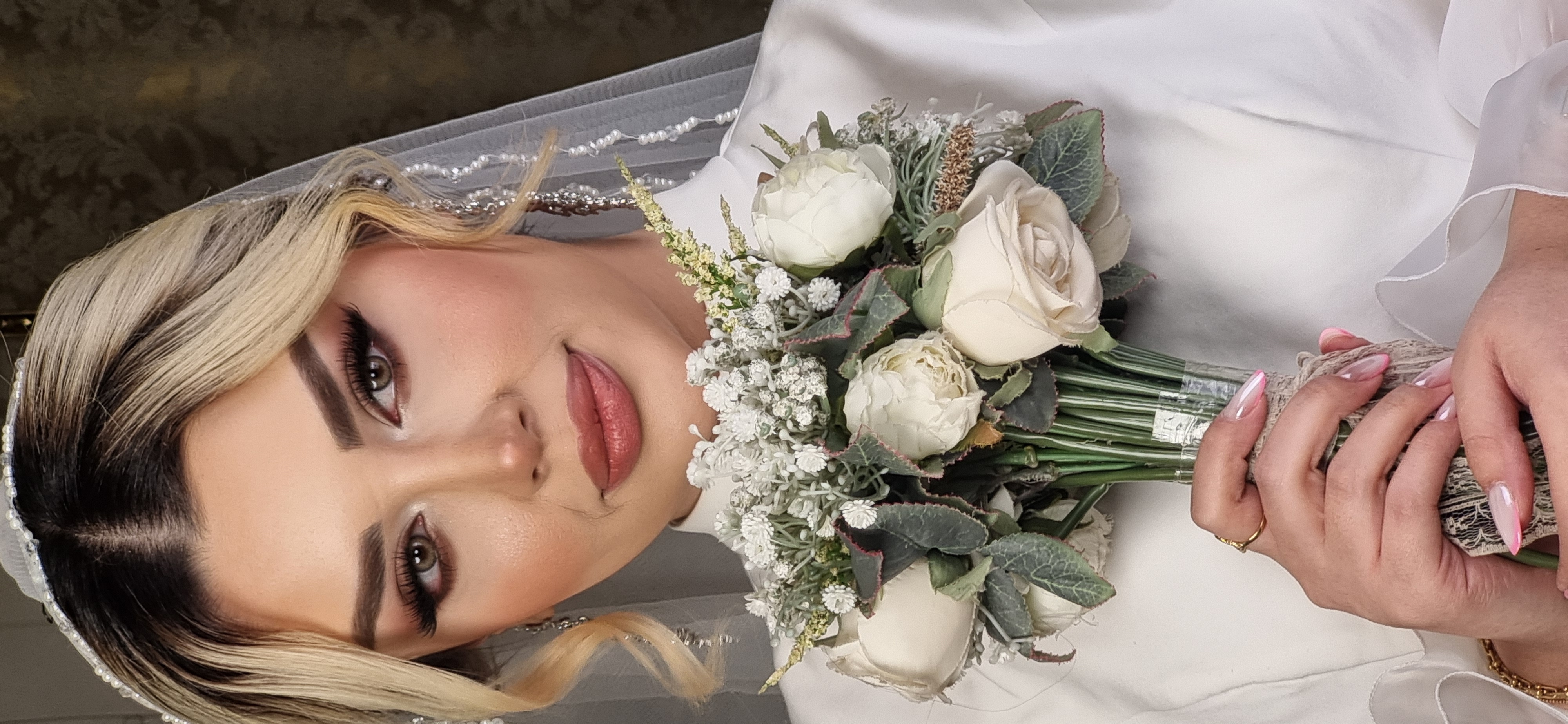 پرزنتور عروس