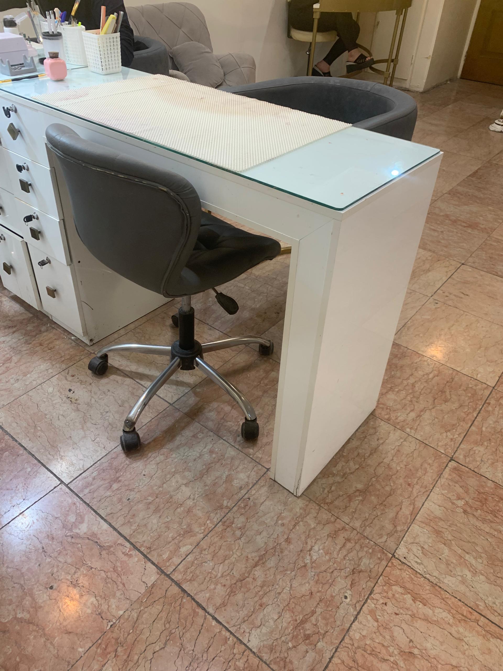 فروش وسایل ارایشگاه