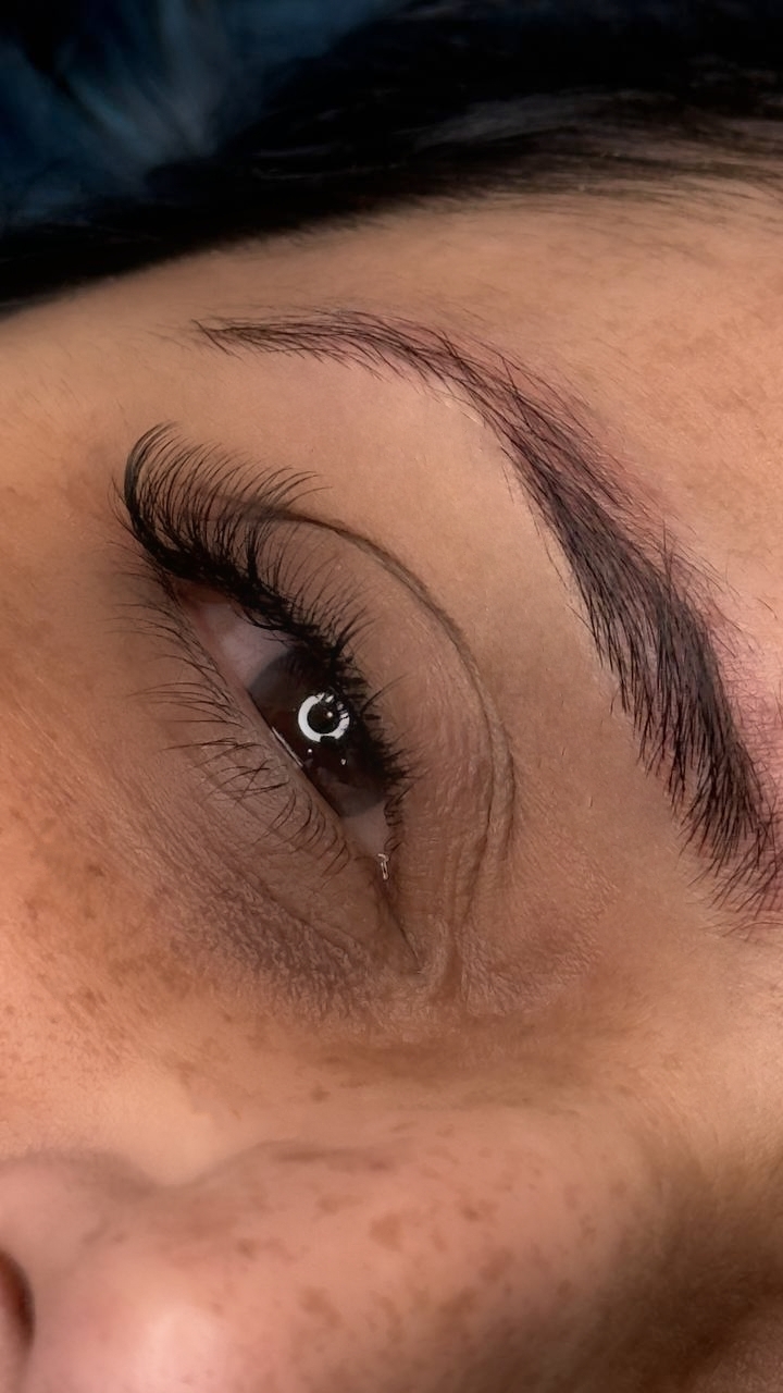 مدل برای اکشتنشن مژه