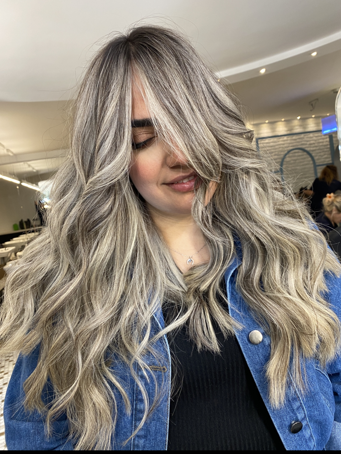 مدل برای رنگ امبره بالیاژ