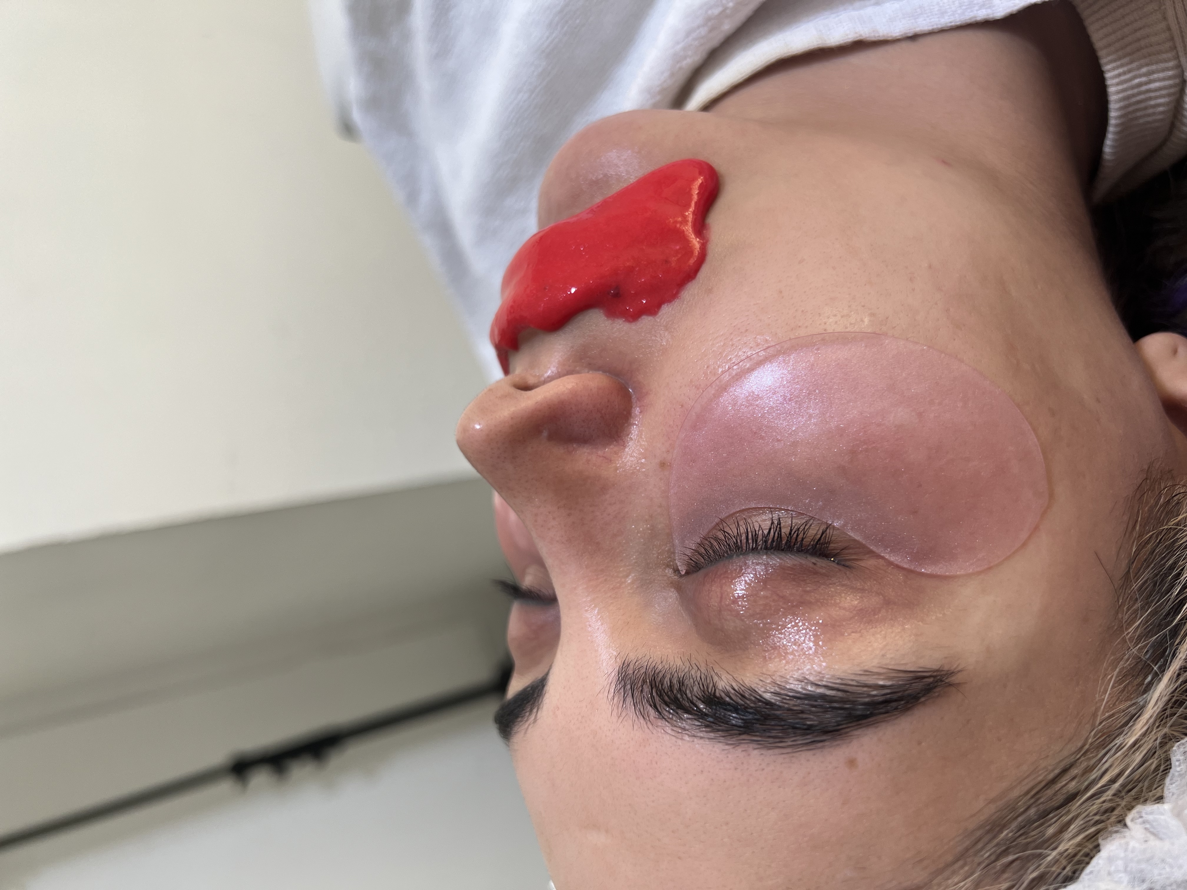 نیازمند تعدادی مدل خانم جهت فیشال تخصصی و حرفه ای