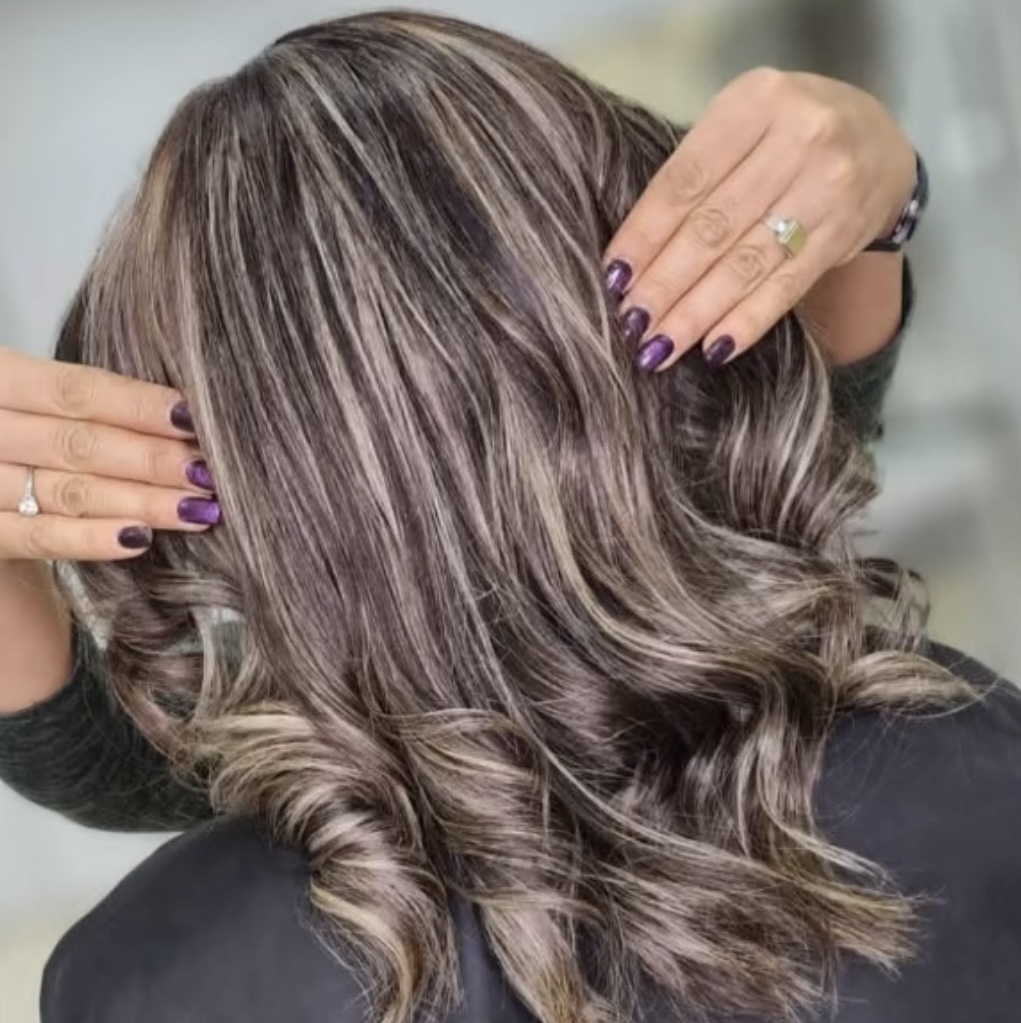 نیازمند مدل رنگ‌و لایت ، کراتین و تراپی