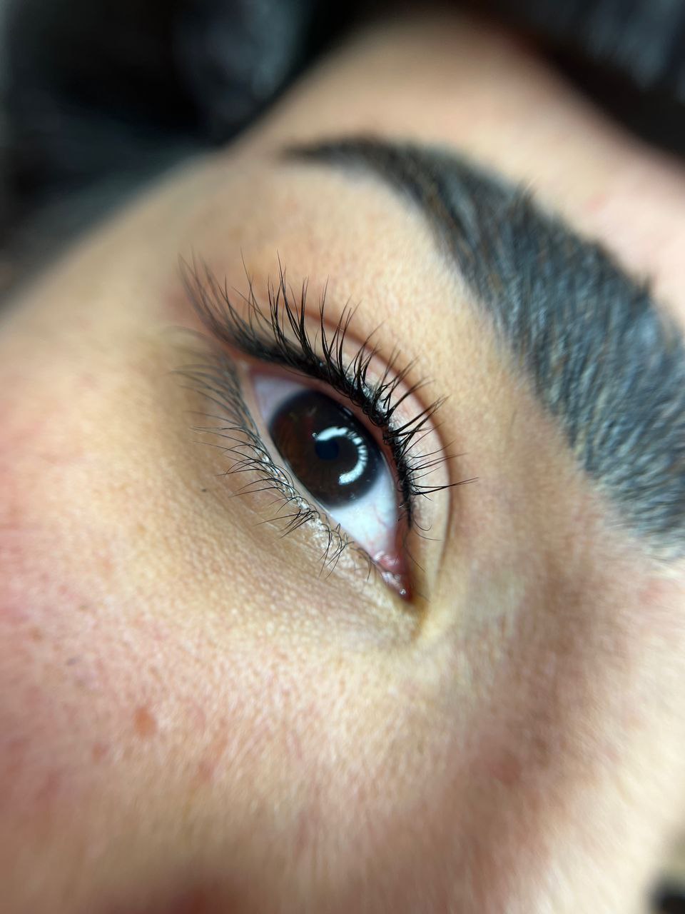 جذب مدل رایگان برای بن مژه