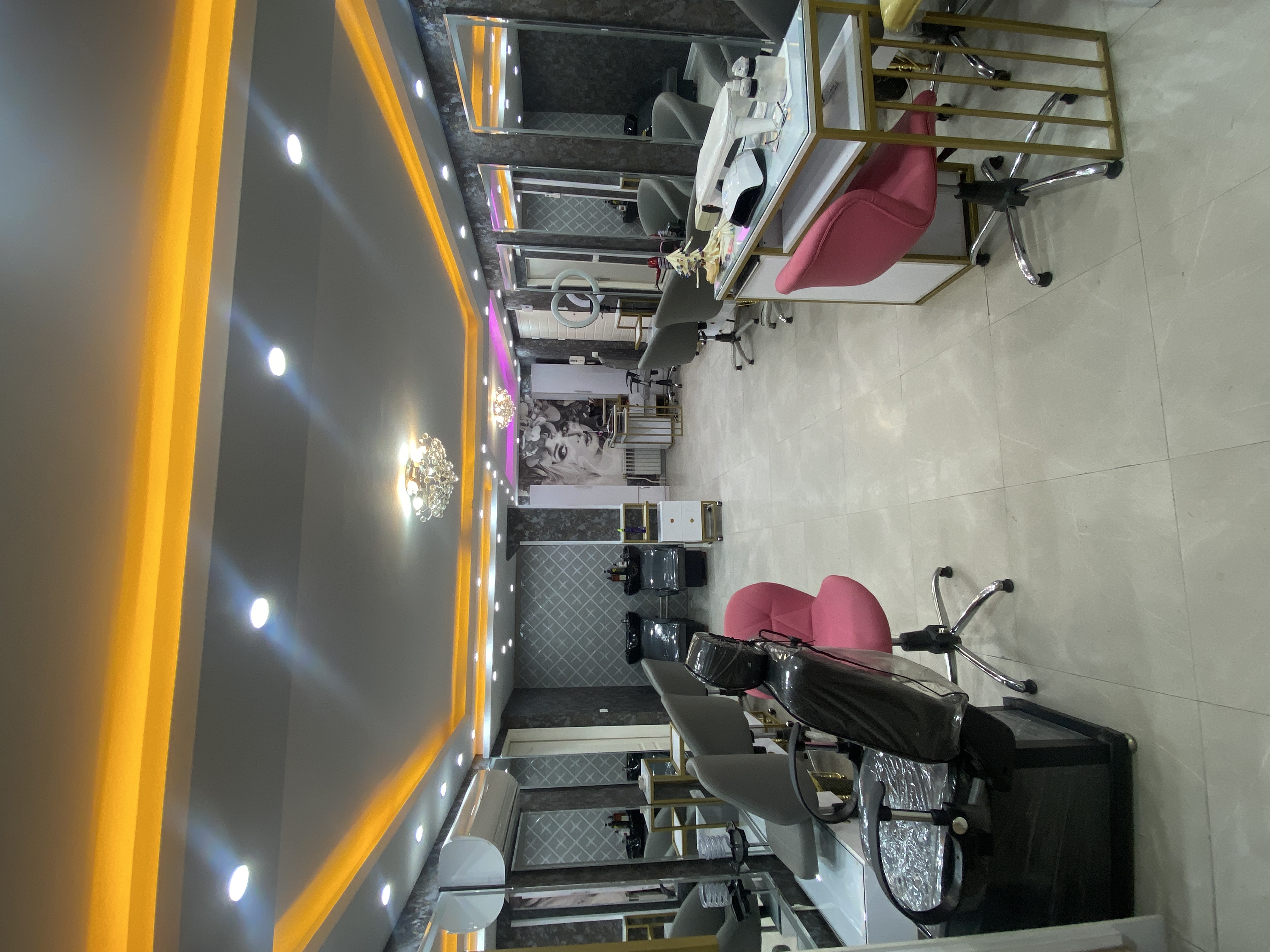 اجاره صندلی و میز