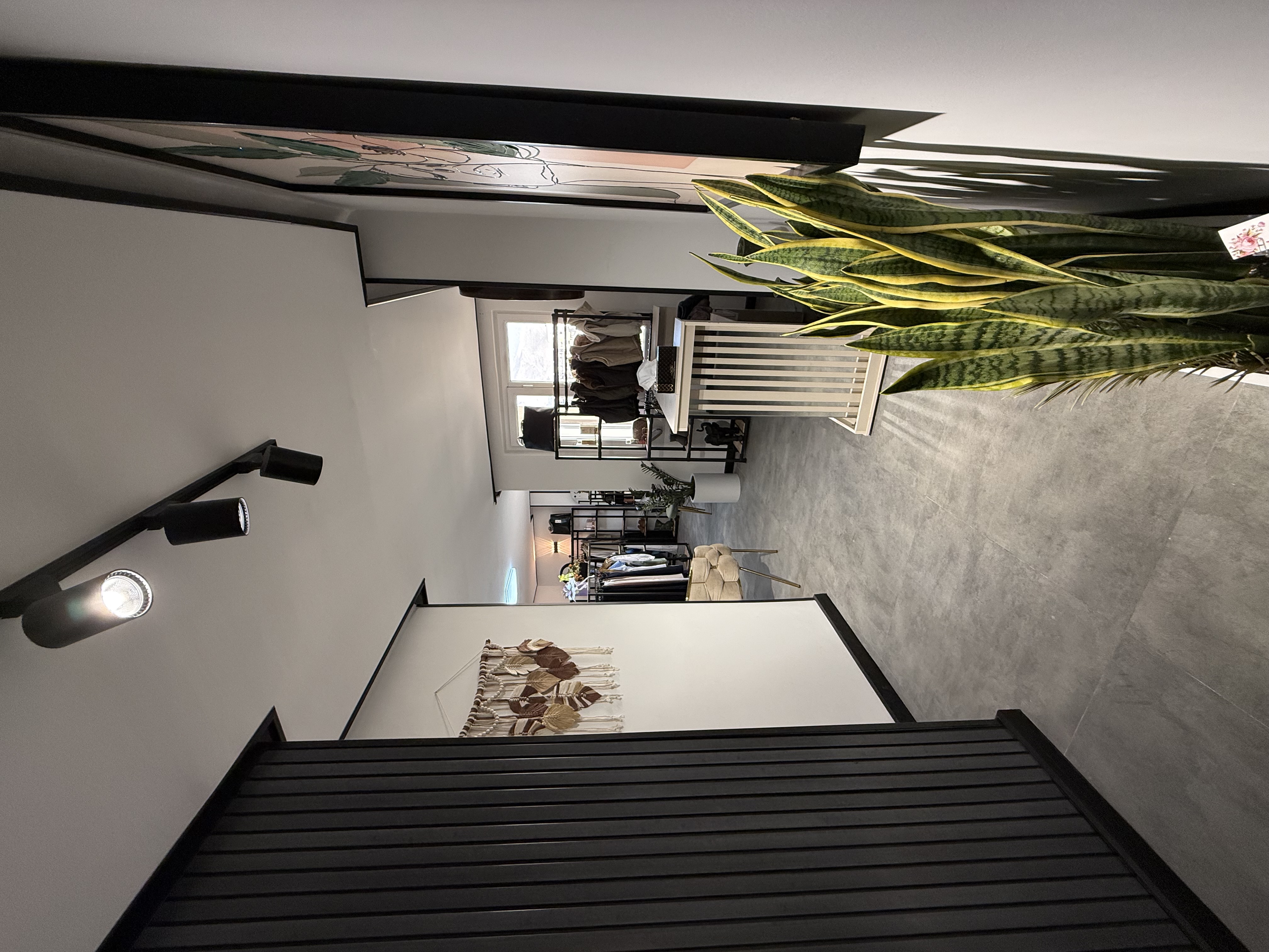 اجاره میز ناخن و تخت مژه