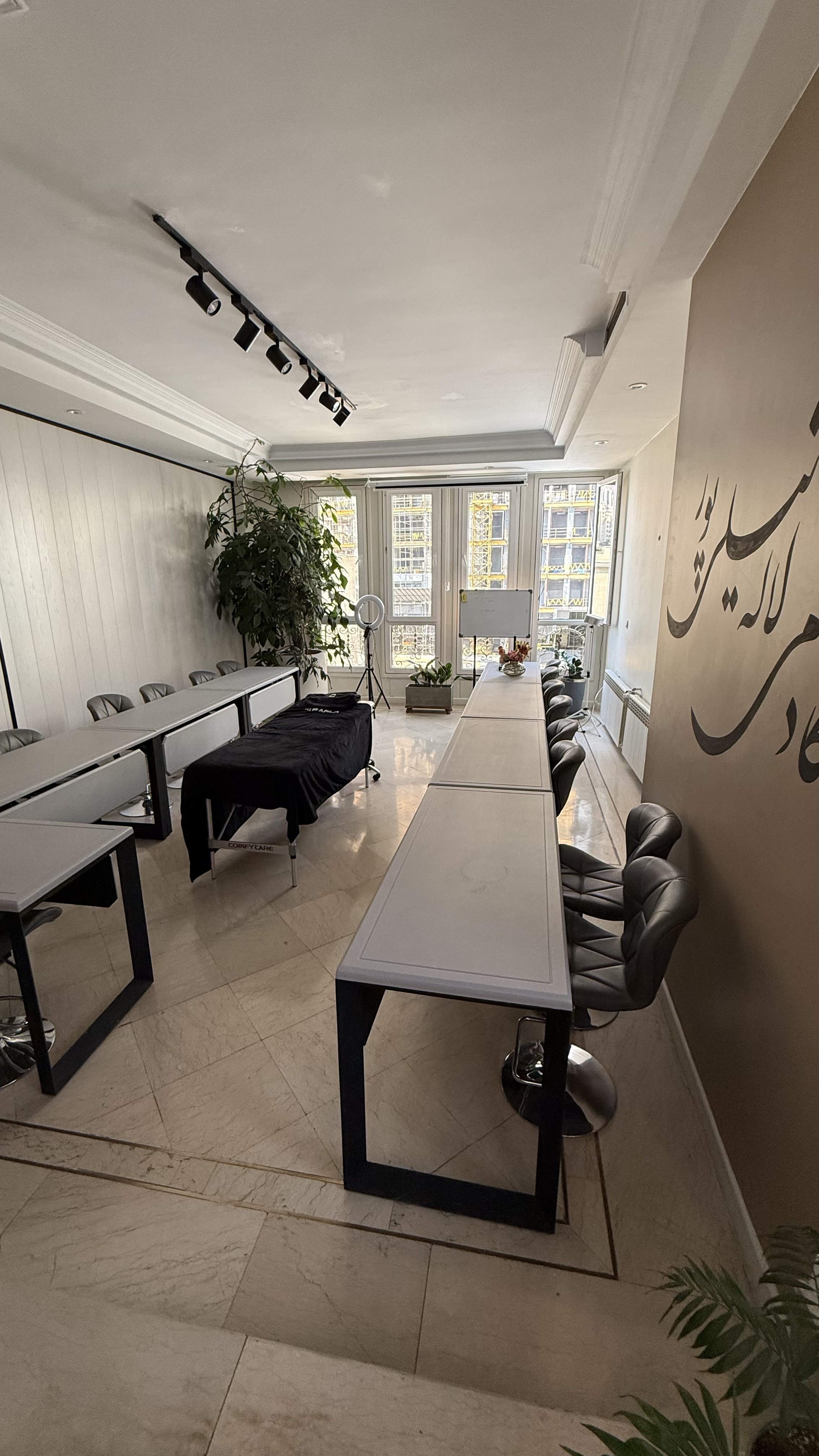 همکاری به صورت اجاره اتاق 