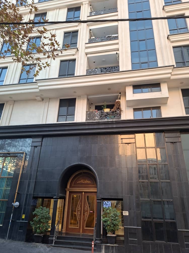 اجاره اتاق - میز ناخن،صندلی