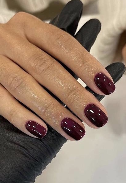 استخدام دستیار ناخن 💅🏻💅🏻