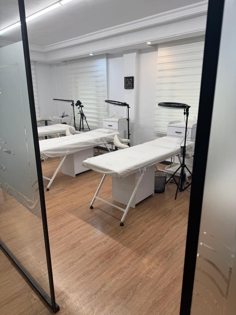 اجاره ی تخت به پیگمنتر