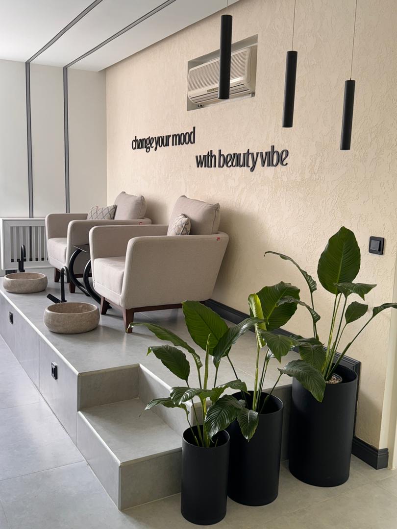 همکاری سالن سمیرا حیدری